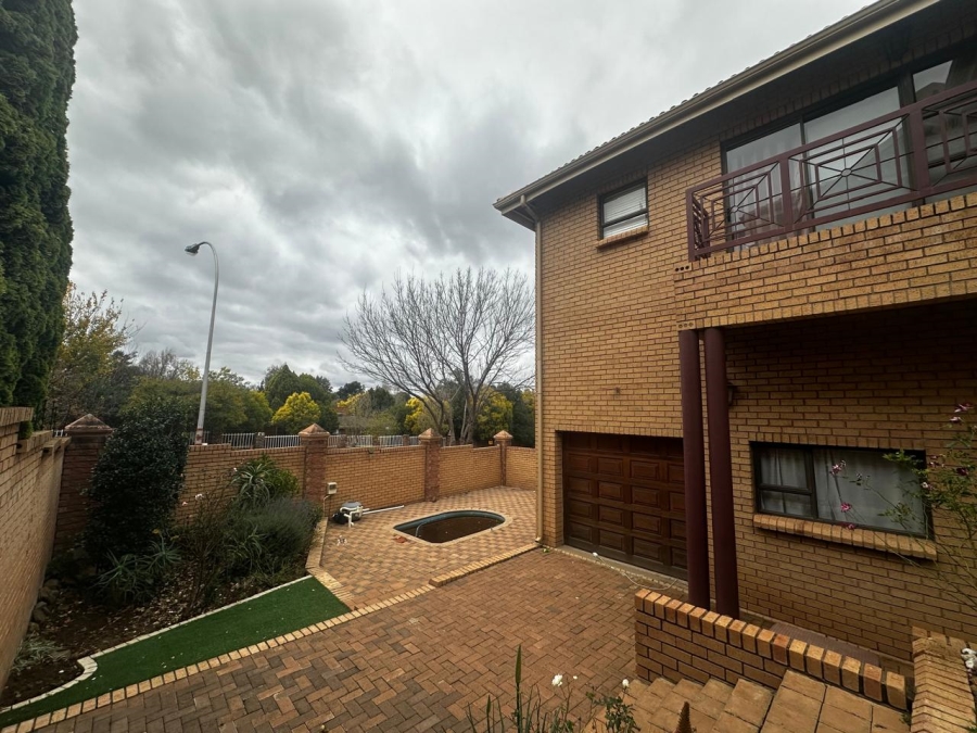 3 Bedroom Property for Sale in Heuwelsig Free State